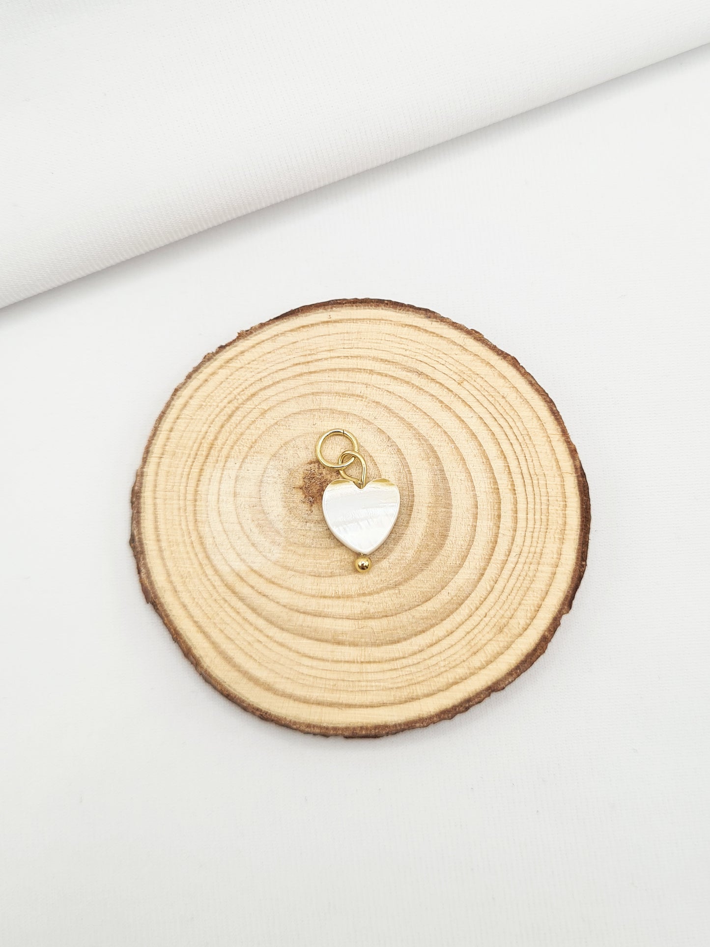 Pampille en acier inoxydable doré et argenté composée de pierres naturelles - Coeur