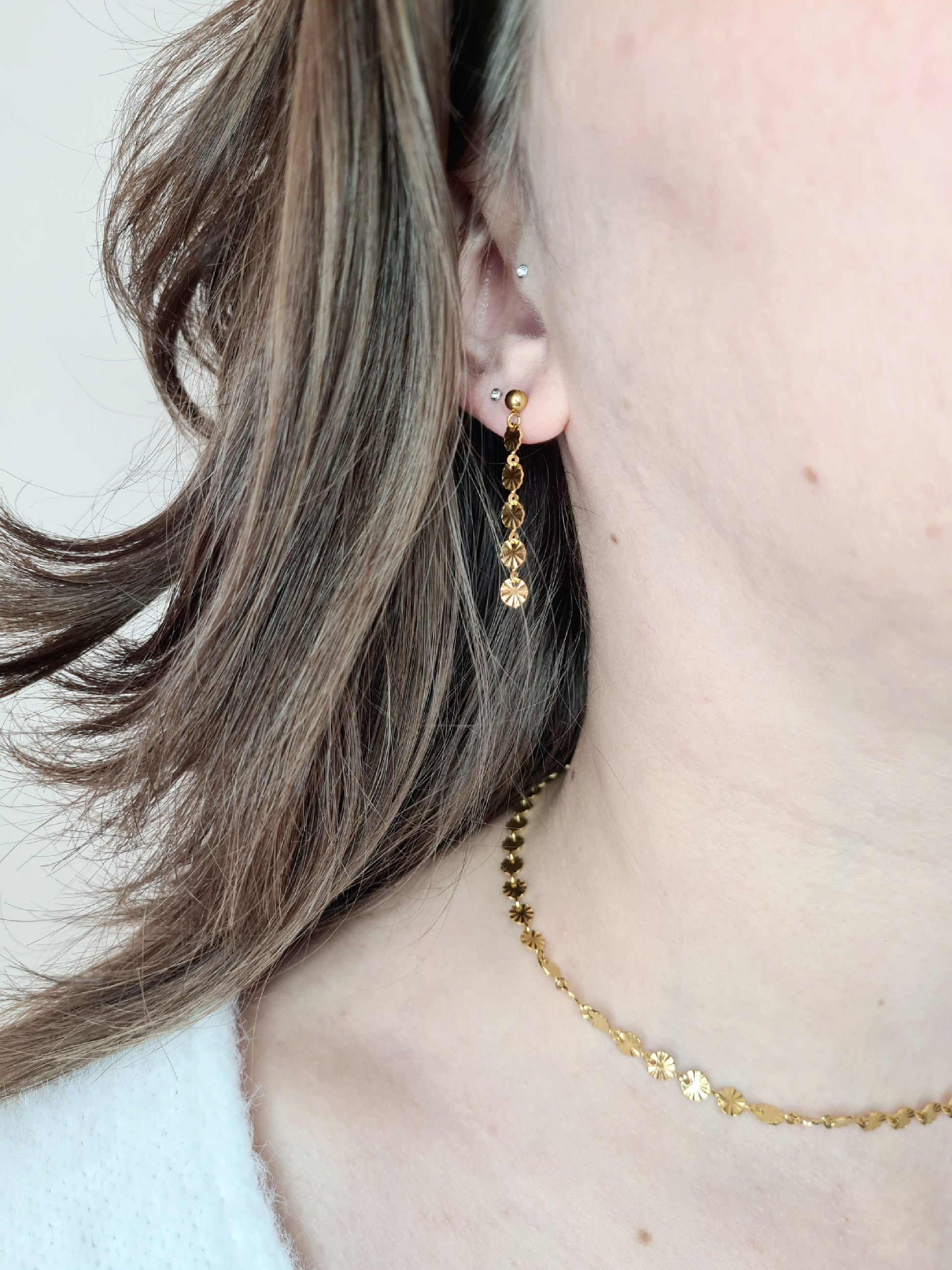 Jolyne sont des boucles d'oreilles en acier inoxydable