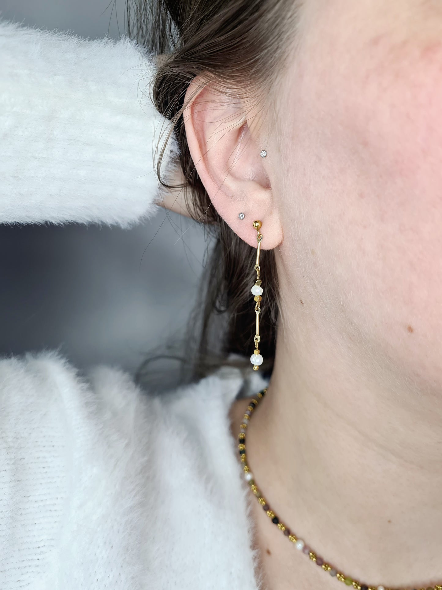 IRISKA | Boucles d’oreilles en acier inoxydable doré et perle d’eau douce