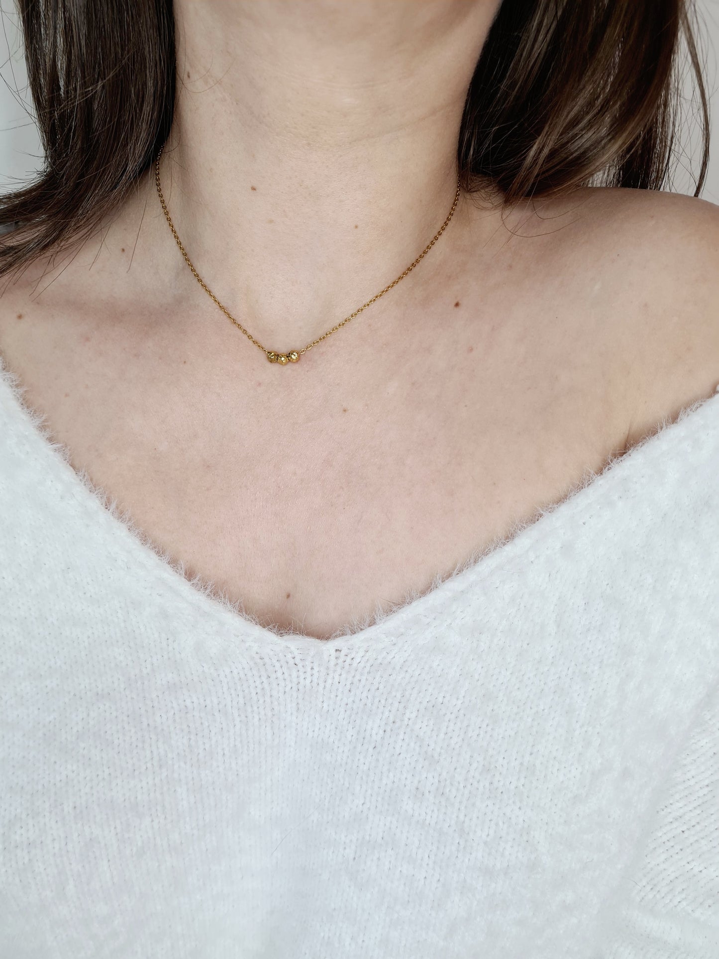 Mira est un collier en acier inoxydable doré