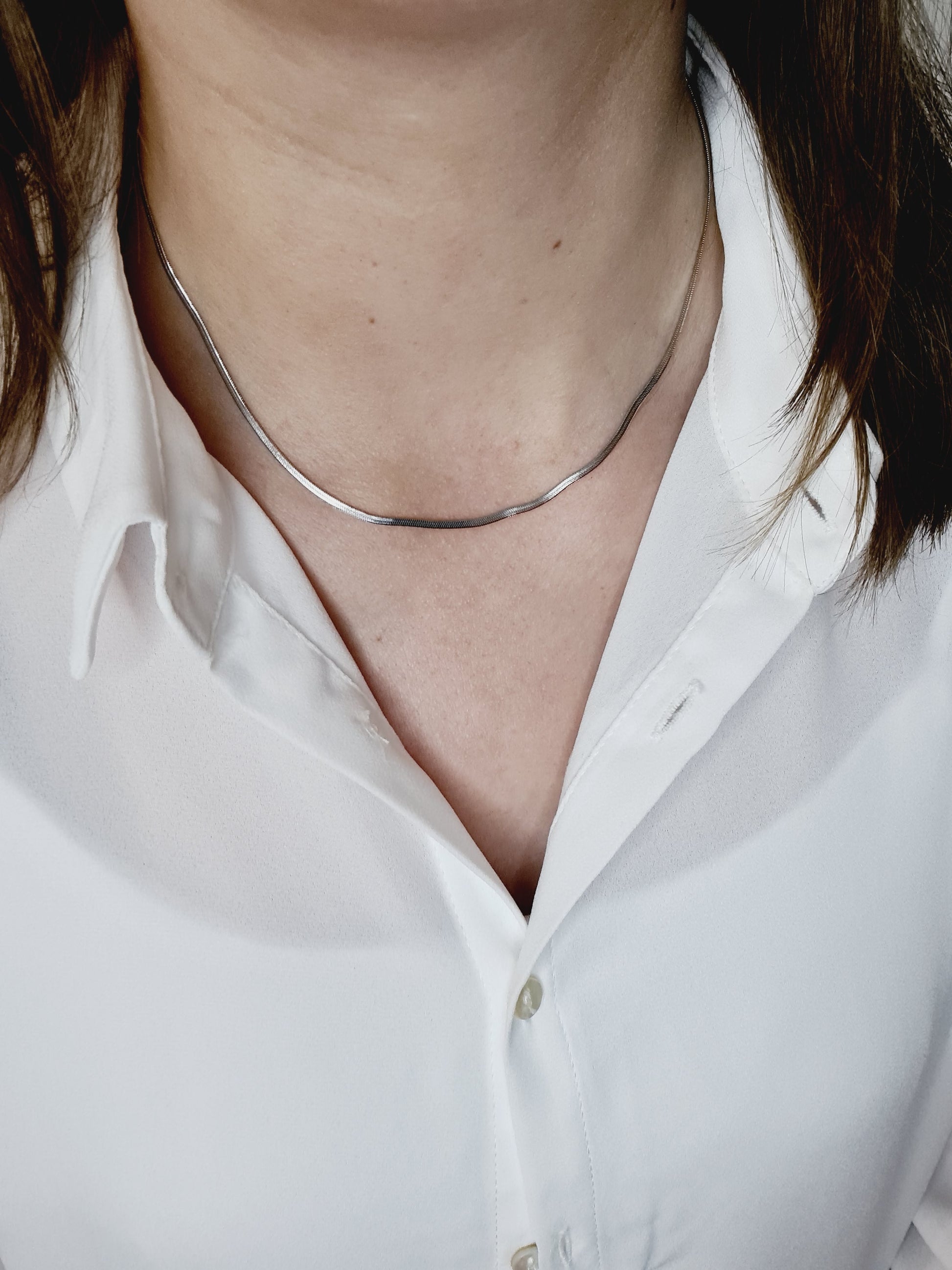 Grâce est un collier en acier inoxydable argenté