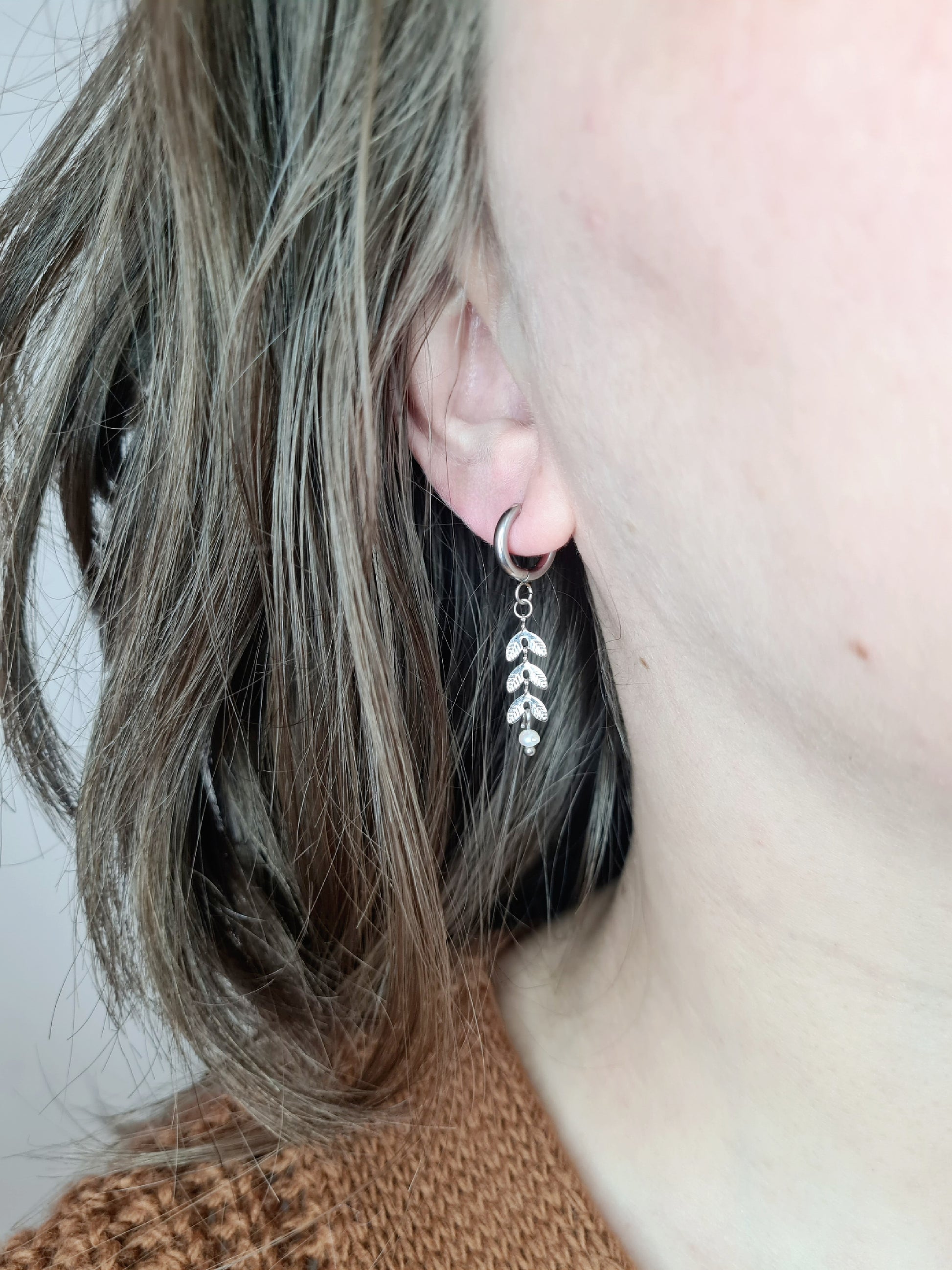 EPIQUE | boucles d’oreilles en acier inoxydable argenté et perle d’eau douce
