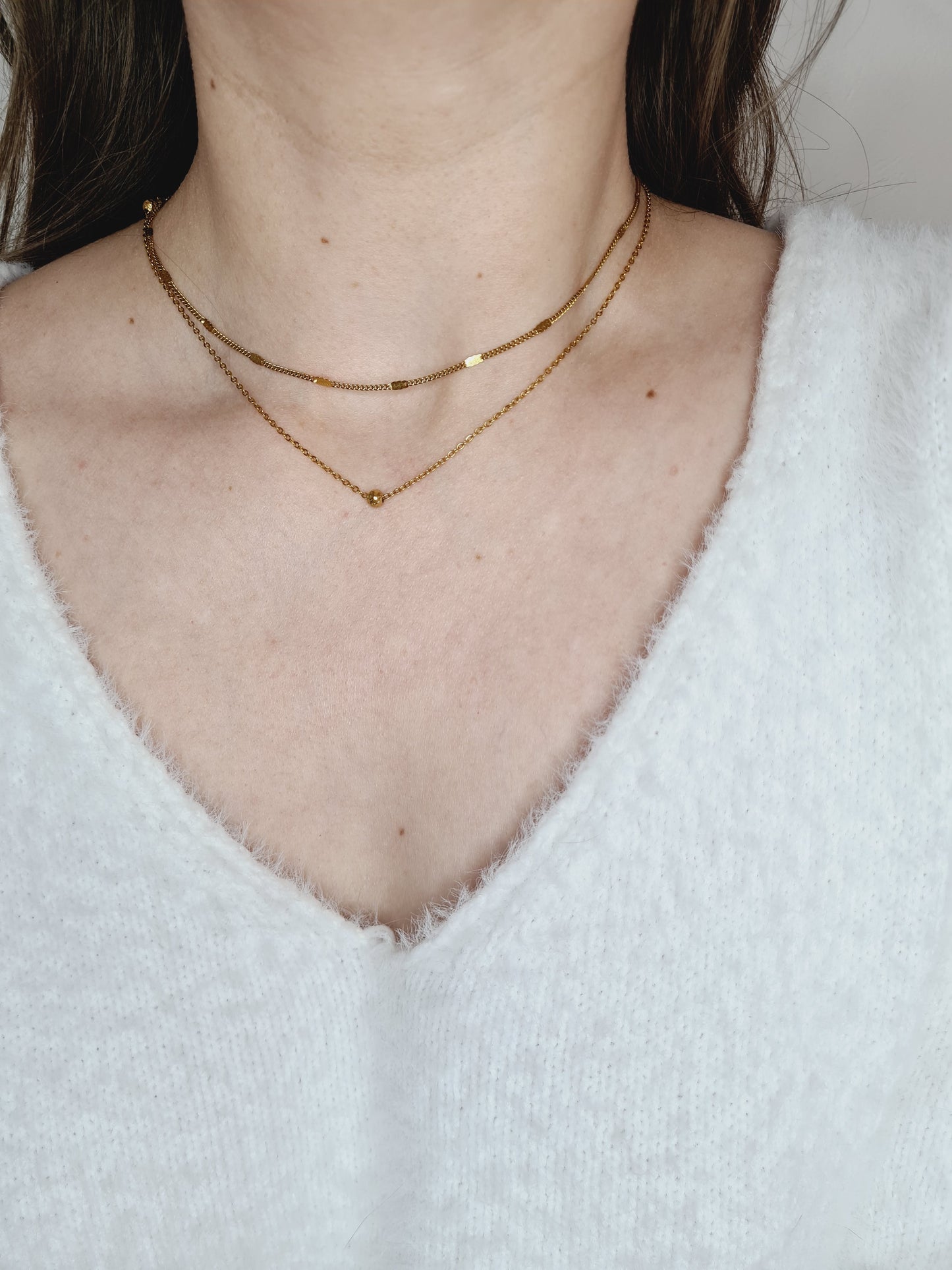Lior est un collier en acier inoxydable doré