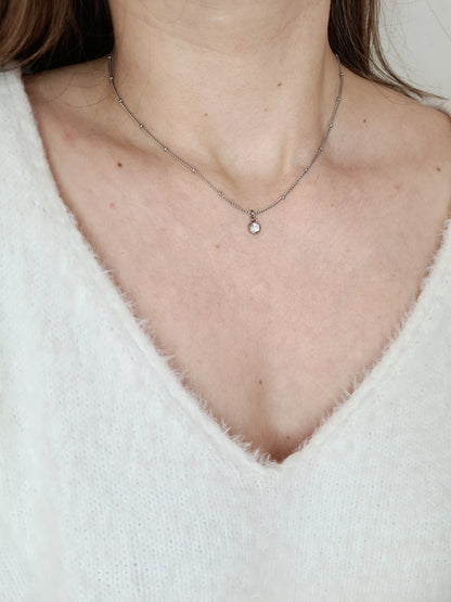Foudre est un collier en acier inoxydable argenté