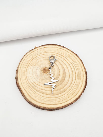 Pampille en acier inoxydable argenté composée de véritables pierres naturelles - Battement de coeur