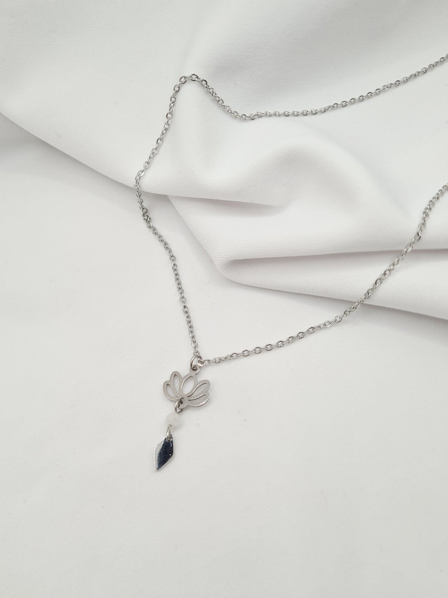 Collier FLEUR SACRÉE (personnalisable)